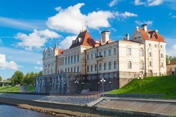 Полный путеводитель по ярким и уникальным местам Ярославской области Полный путеводитель по ярким и уникальным местам Ярославской области