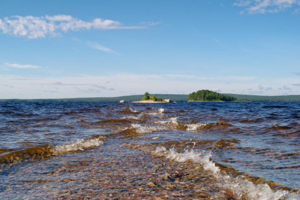 Самые красивые озёра Карелии, которые стоит посетить