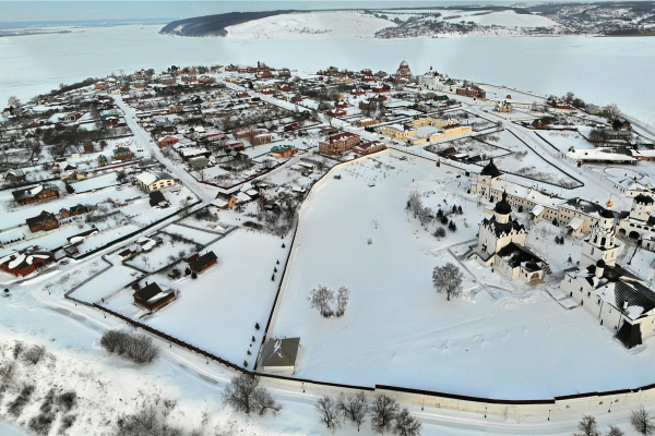 Новогодняя Казань 2025&ndash;2026: куда сходить и что посмотреть на праздниках